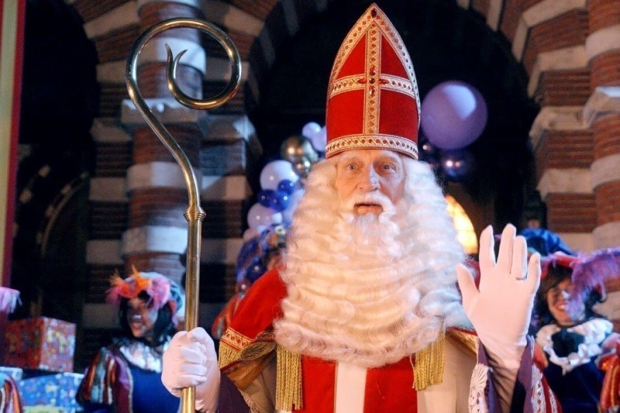 De grote Sinterklaasfilm: Gespuis in de speelgoedkluis