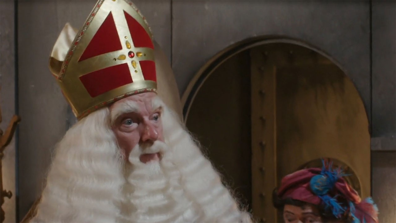 Gisteren in Het Sinterklaasjournaal: Sinterklaas gooit roet in het eten
