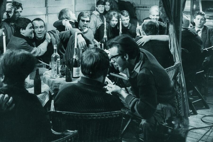 Makkers, staakt uw wild geraas (Film, Komedie, 1960) kijken - TVgids.nl