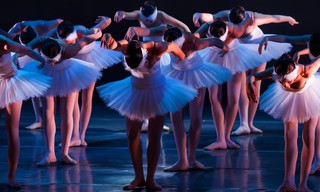 Sasha Waltz & Guests, Ensemble intercontemporain: Terry Riley, In C