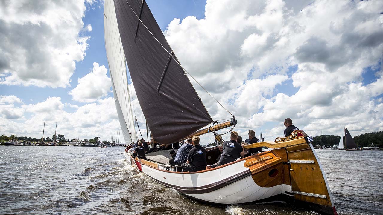 Skûtsjesilen dag 2: De Veenhoop (MAX Skûtsje Journaal)