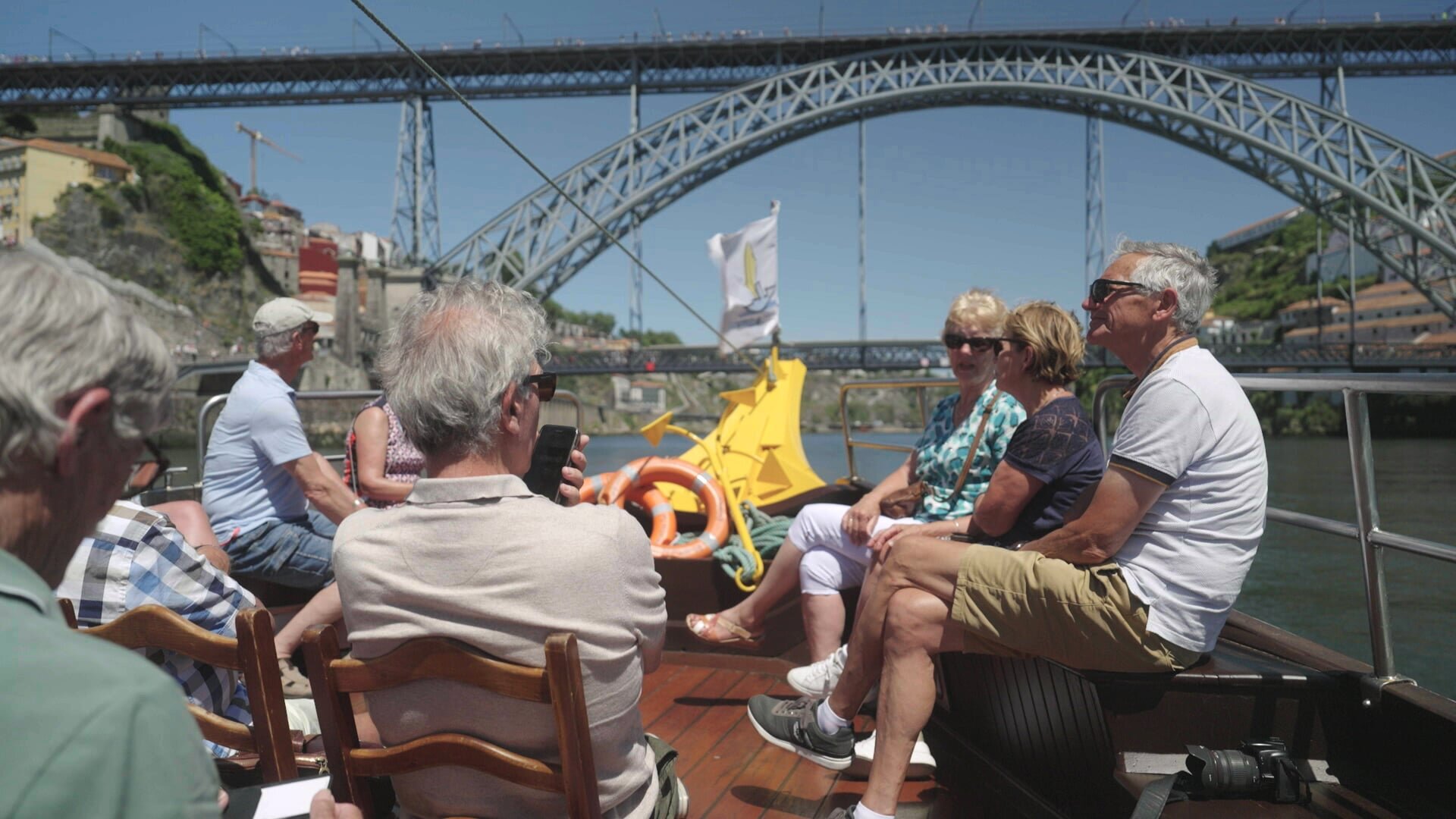 Vanavond op TV: We zijn er bijna!, Urk!, Knives Out - TVgids.nl