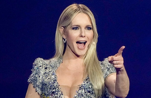 Hilariteit om ongefilterde Chantal Janzen bij puntentelling Songfestival - TVgids.nl
