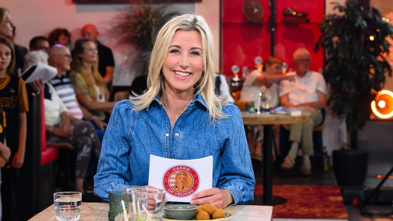 Carrie op Vrijdag deze week later op tv: dit is waarom - TVgids.nl