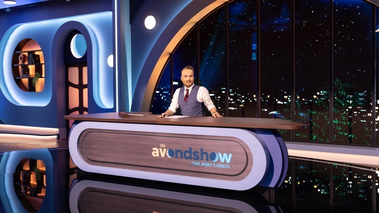 Arjen Lubach stopt met De Avondshow en vertrekt bij VPRO - TVgids.nl