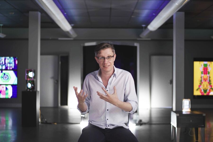 Alles over non-fungible tokens (NFT) in Het Uur van de Wolf-aflevering