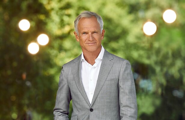 Jaap Jongbloed gaat langs bij Annelien in Het Mooiste Meisje van de