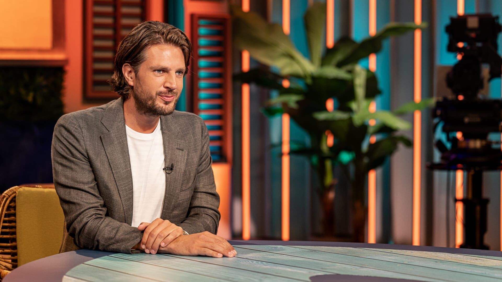 Renze Klamer ontvangt weer diverse gasten op de zondagavond van RTL4