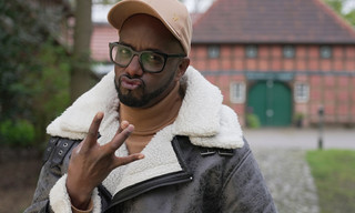Yared kommt rum