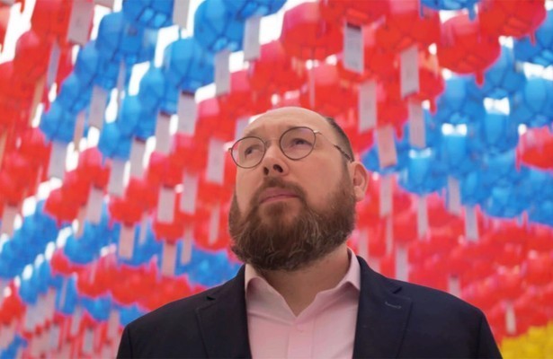 Remco Breuker voor Big in Korea