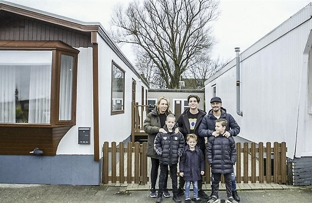 Een gezin uit Bij ons in het kamp