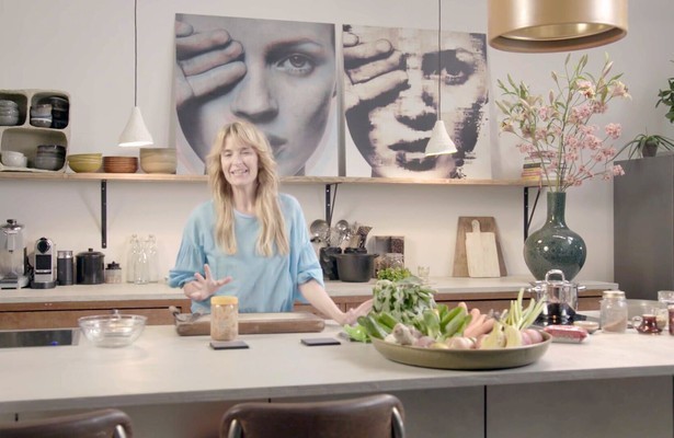 Jetske van den Elsen in BinnensteBuiten