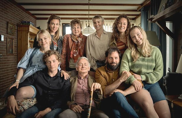 De cast van Woeste Grond.