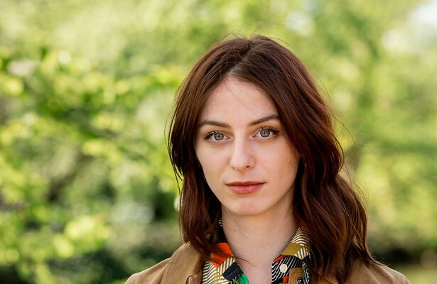 Claire Bender in Dertigers