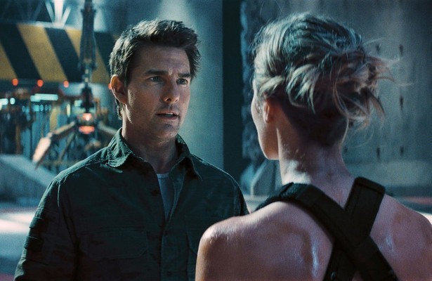 Tom Cruise en Emily Blunt in Edge of Tomorrow