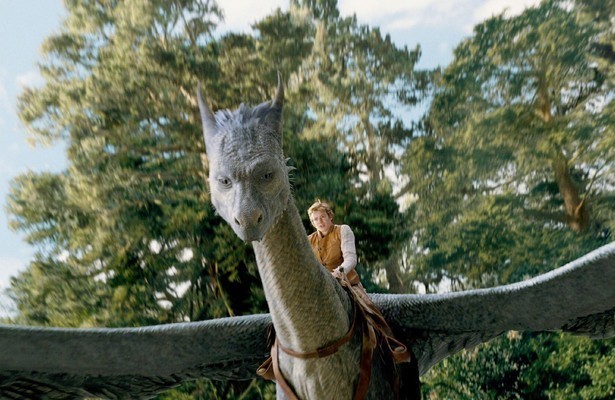 Edward Speleers als Eragon in Eragon