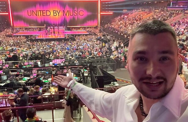 GJ Kooijman bij de eerste halve finale van het Eurovisie Songfestival 2024