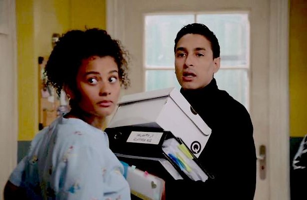 GTST-ster toont afgetrainde beachbody