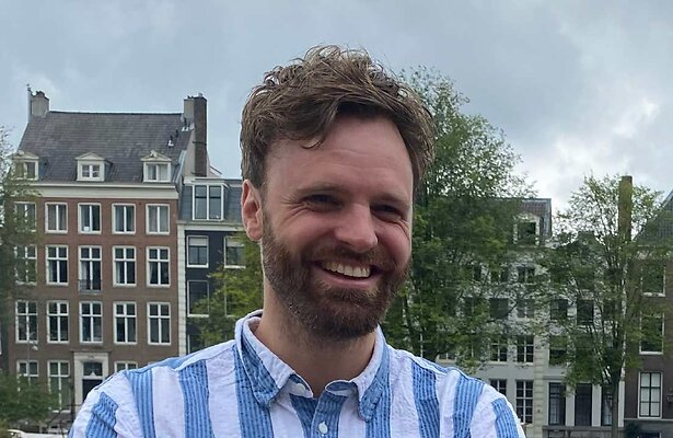 Tim Hofman voor Over Mijn Lijk