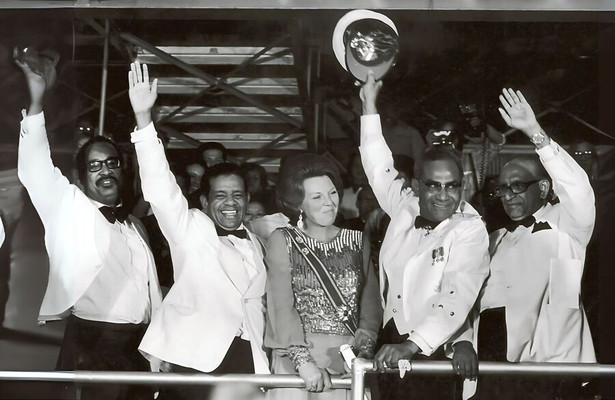 Suriname - 50 jaar Tussen Zorg en Hoop