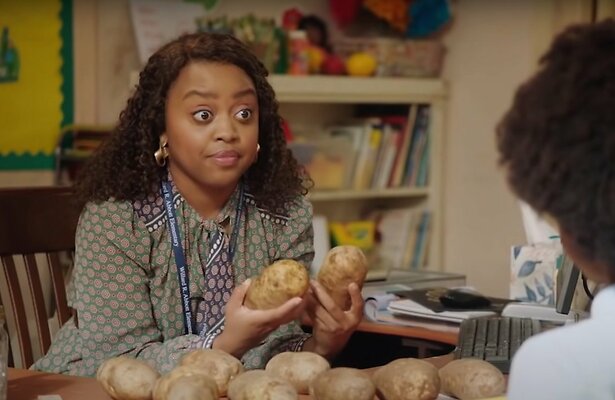 Quinta Brunson als Janine in Abbott Elementary