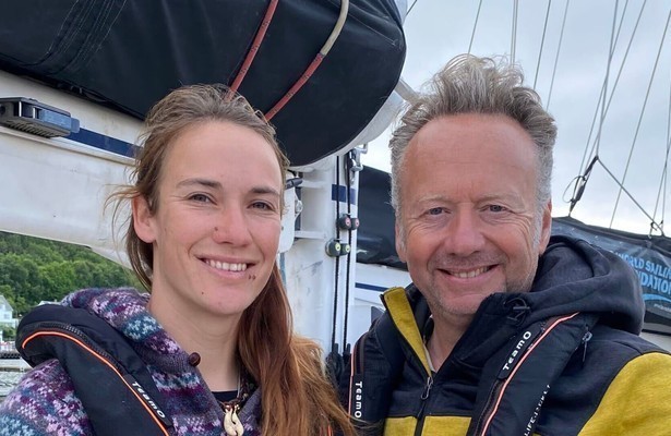 Laura Dekker en Joris Linssen voor Boeddha in de Polder