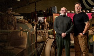 Battle Treasures with Foxy and Bruce