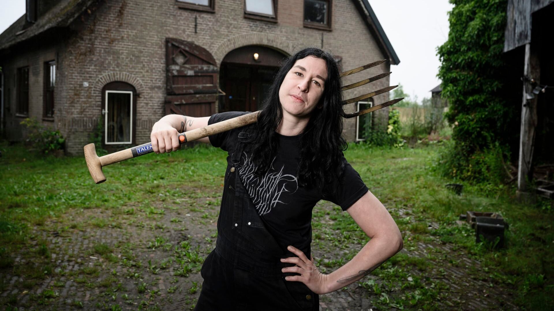 Jelka van Houten en Arjan Ederveen bezoeken Boerderij van Dorst