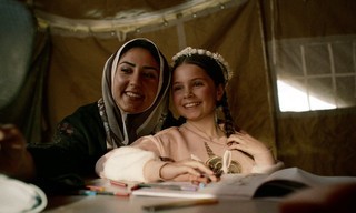 Close your eyes Hind