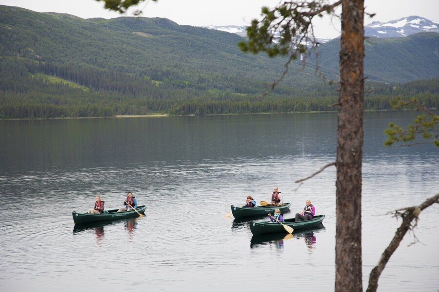 Casper en Emma gaan de bergen in