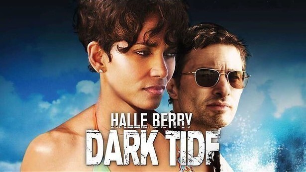 Halle Berry is bang voor haaien