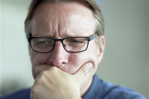 Stokoude stenen in de tuin