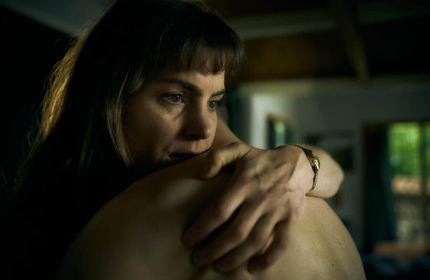 Hannah Hoekstra als Anna in De Ring