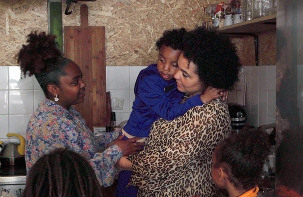 Cynthia Cudogham met Oos en Kik in Een Huis Vol