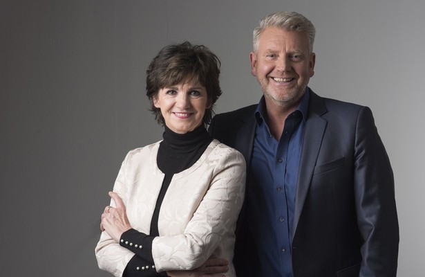 Martine van Os en Sybrand Niessen