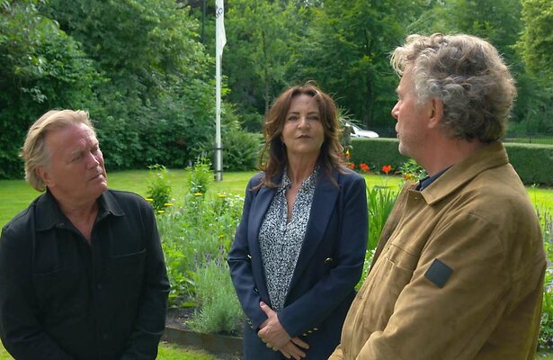 Bert van Leeuwen met Fred en Linda in Het Familiediner