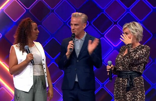 Lone van Roosendaal met dochter Bobbi in DNA Singers