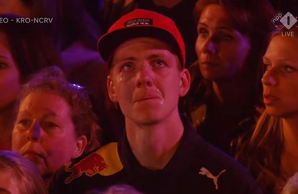 Kijkers The Passion in de ban van huilende 'Max Verstappen'
