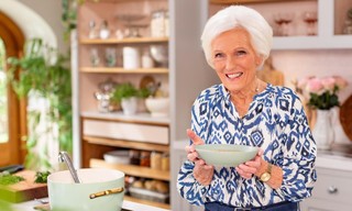 Mary Berry Makes it Easy