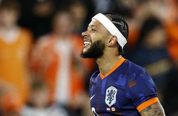 Mempis Depay voor Nederlands Elftal