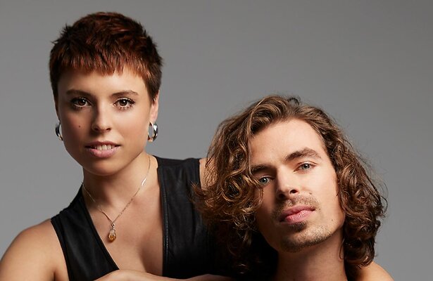 Mia Nicolai en Dion Cooper - Burning Daylight