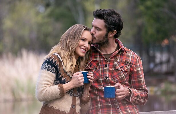 Kristen Bell als Joanne en Adam Brody als Noah in Nobody Wants This.