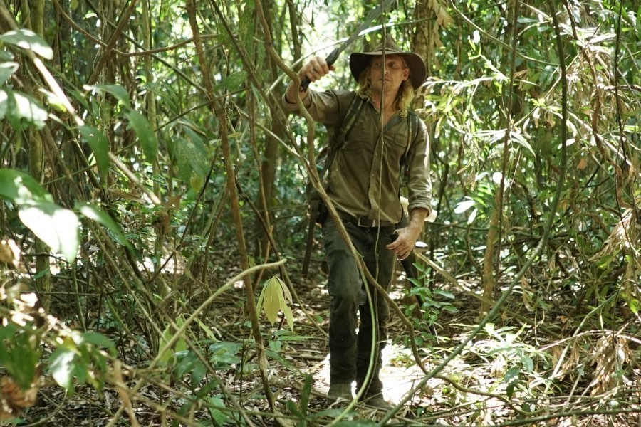 Outback Crystal Hunters