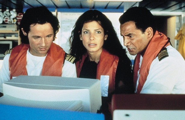 Brian McCardie, Sandra Bullock en Temuera Morrison in Speed 2