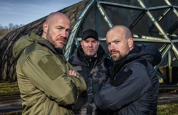 Ray Klaassens, Jeroen van Koningsbrugge en Dai Carter voor Strijders