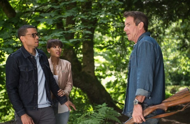 Dennis Quaid in The Intruder