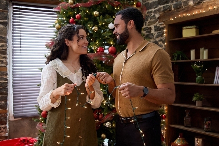 Unwrapping Christmas: Mia's Prince