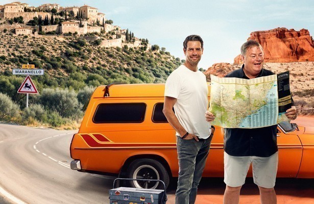 Mike Brewer en Marc Priestley voor Wheeler Dealers World Tour