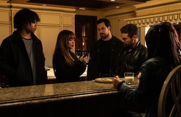 Vanessa Morgan, Giacomo Gianniotti en Jason Priestley