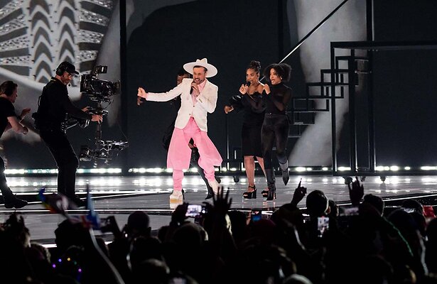 Gustaph tijdens de tweede halve finale van het Eurovisie Songfestival 2023